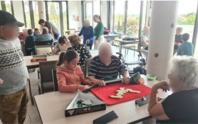 On joue avec les enfants du centre de loisirs !